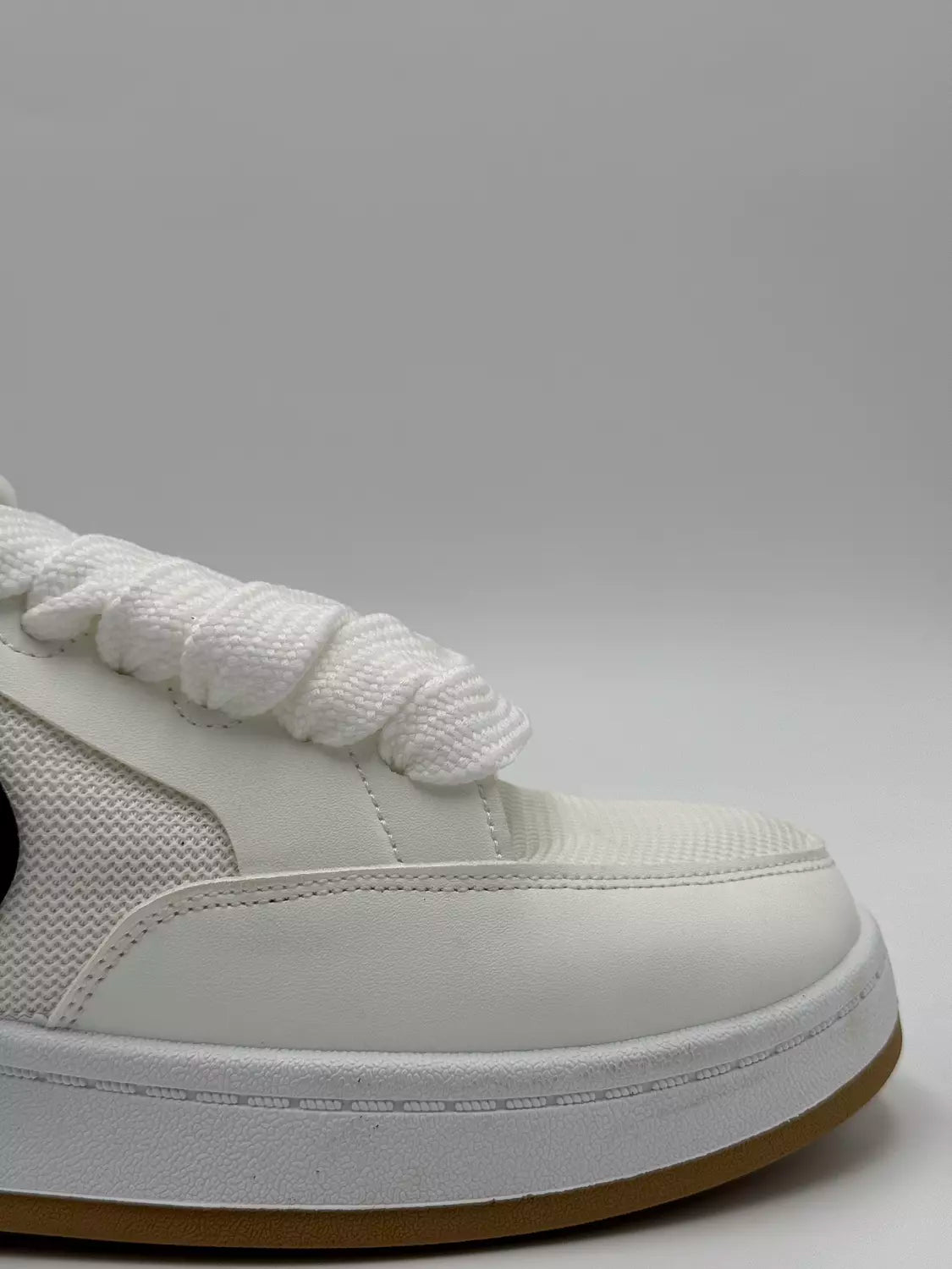 Nike Adversary "white"