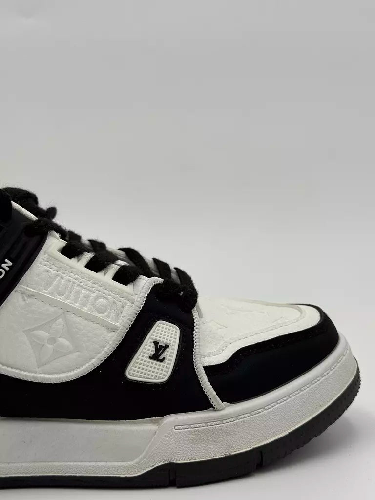 Louis Vuitton Trainer (WXB)