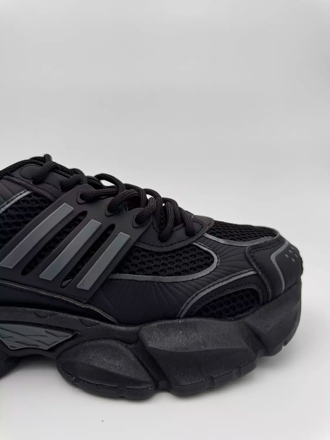 Adidas XLG Runner (Black)