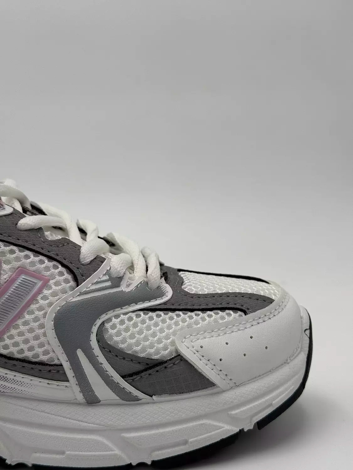New Balance 530 "grey and pink accents"