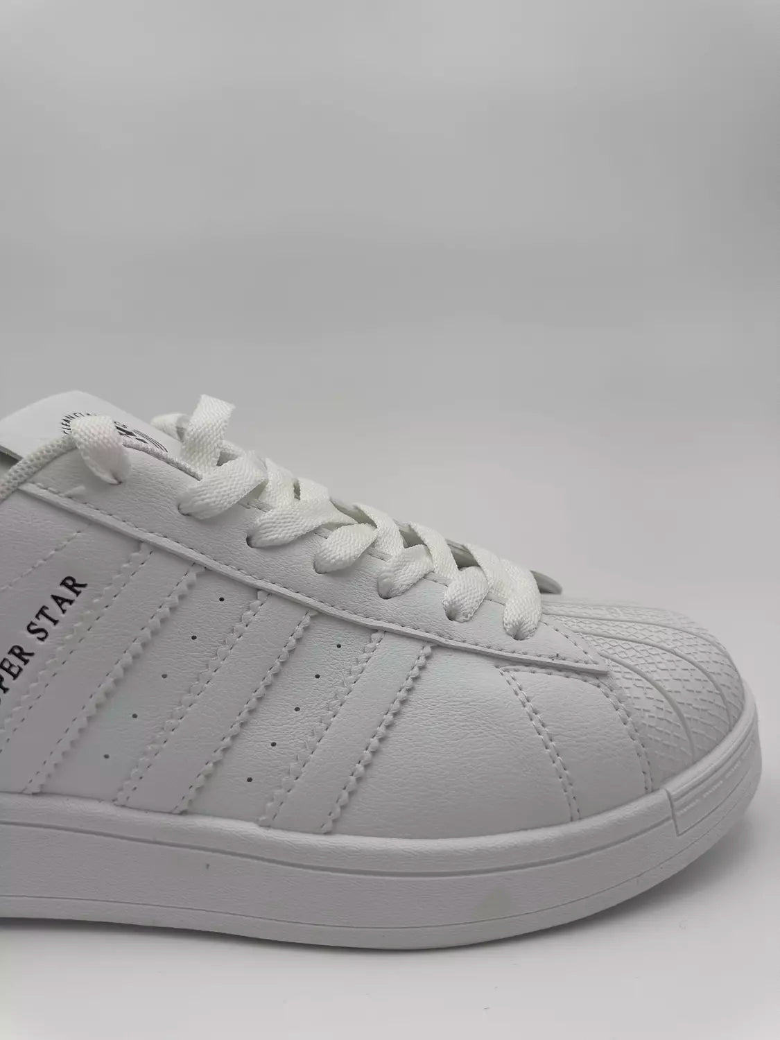 Adidas Superstar
