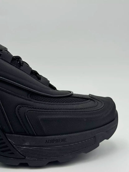 Adidas Wonder Runner Turbo "black cat"