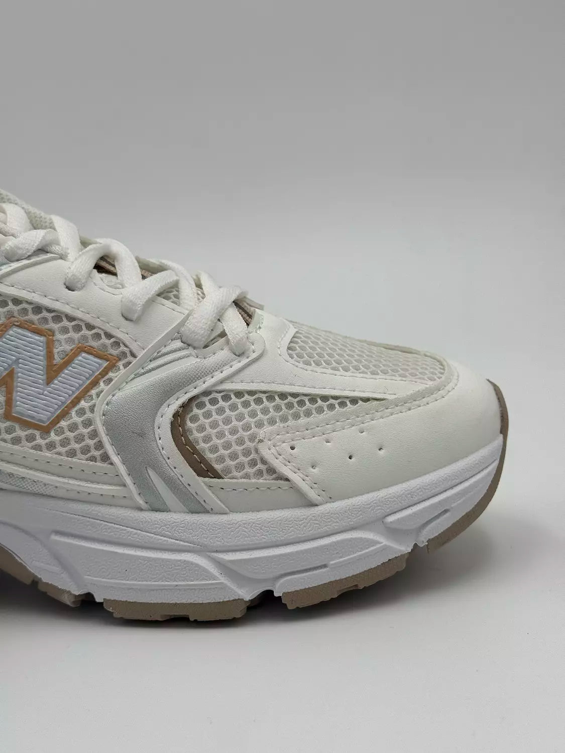 New Balance 530 (Beige)