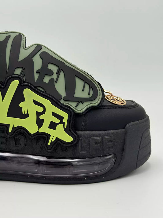 Naked Wolfe Trend "graffiti-style" (B)
