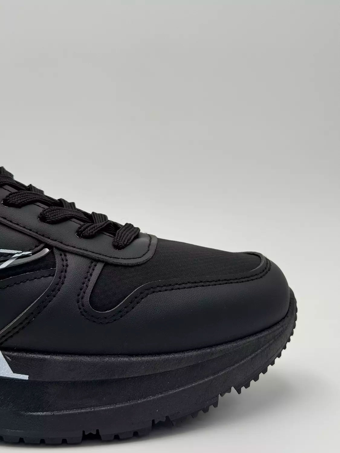 Calvin Klein Sporty Runner "Black"