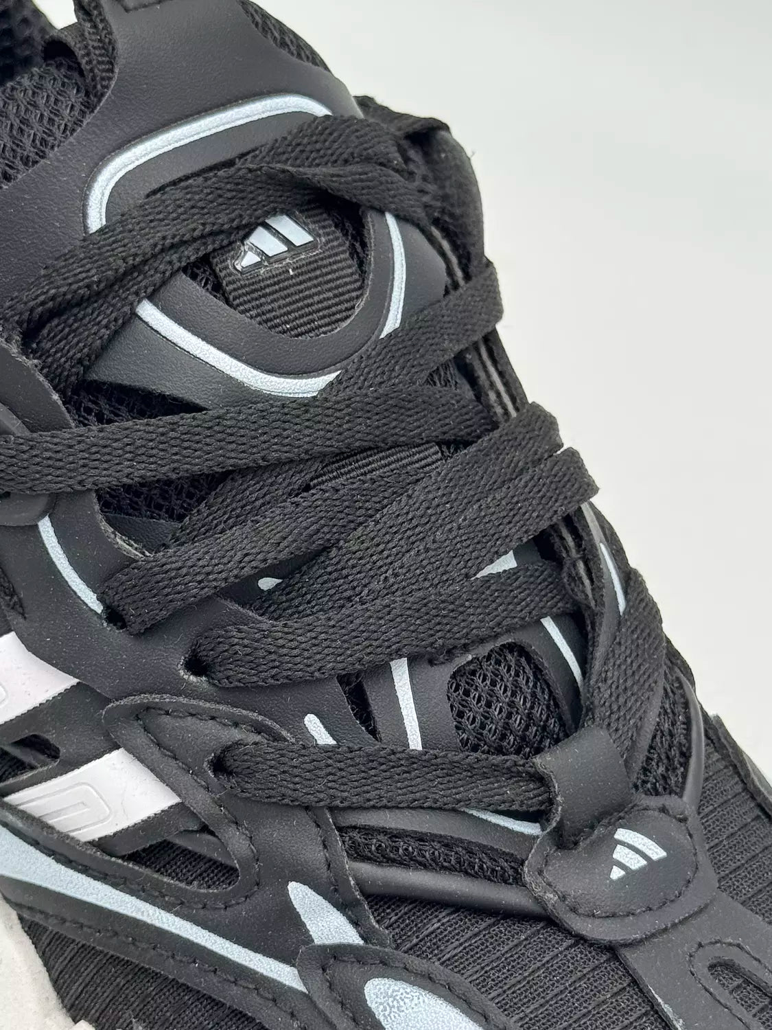 Adidas XLG Runner (BXW)