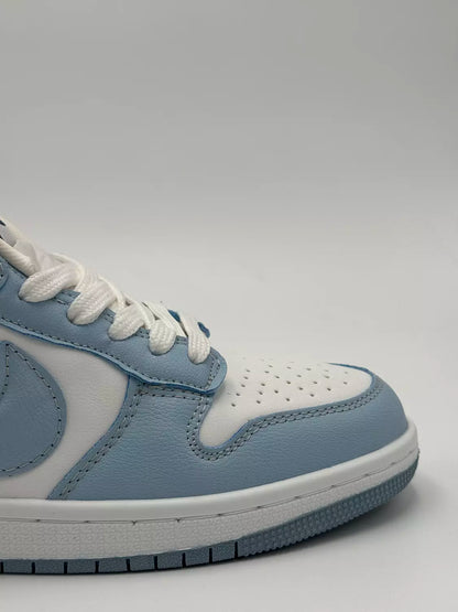 Nike SB Dunk "baby blue"