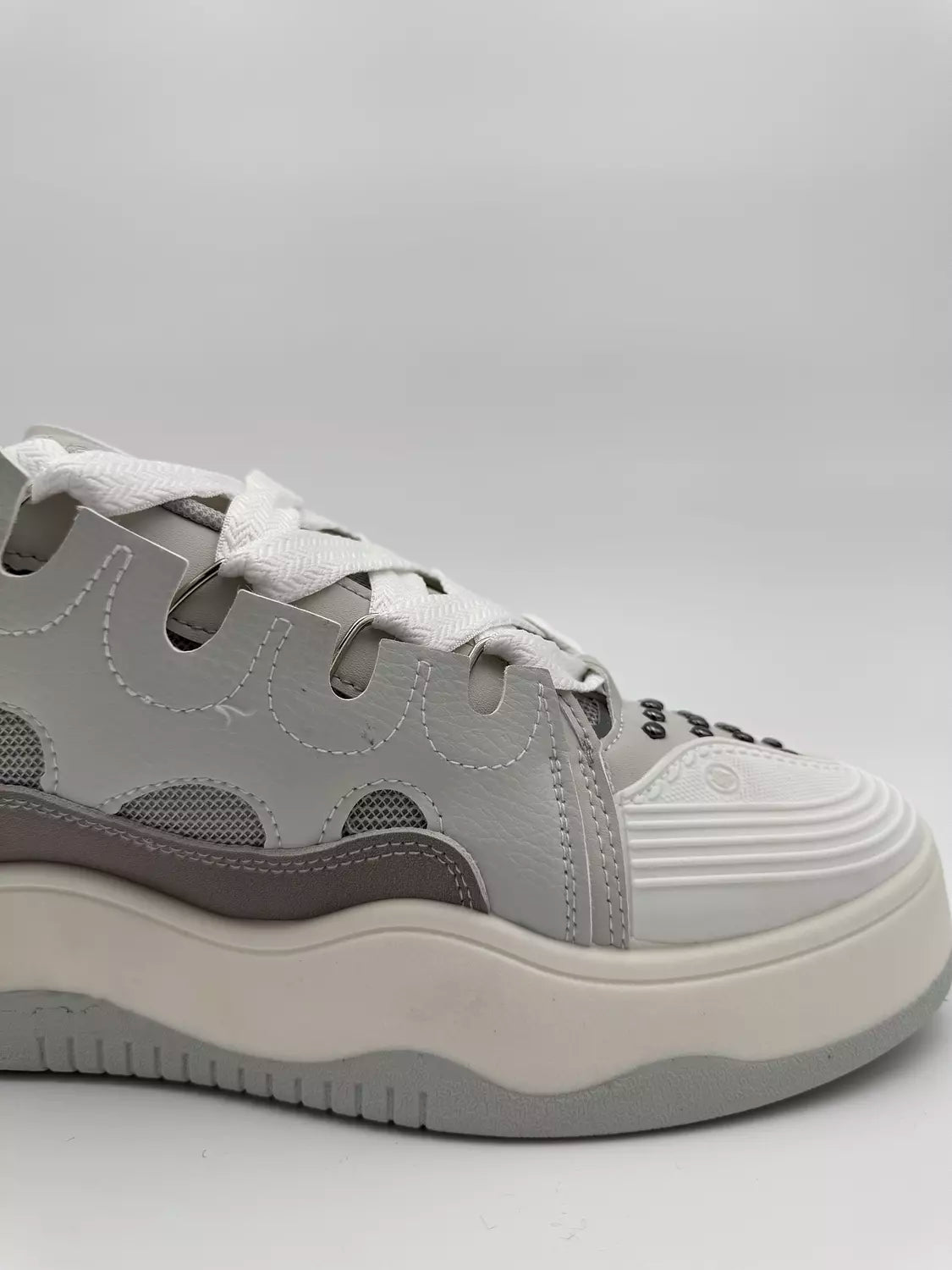 Lanvin Curb