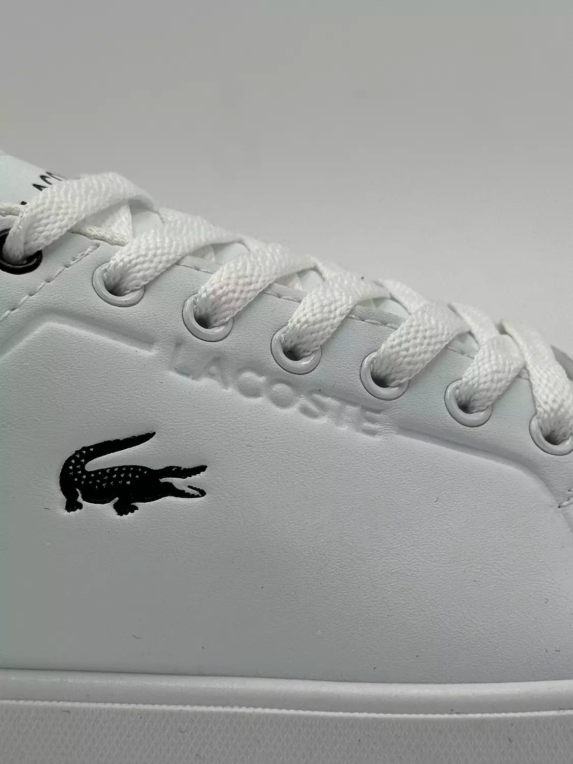 Lacoste Carnaby " black heel tab"