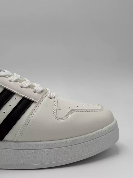 Adidas Hoops "black straps"