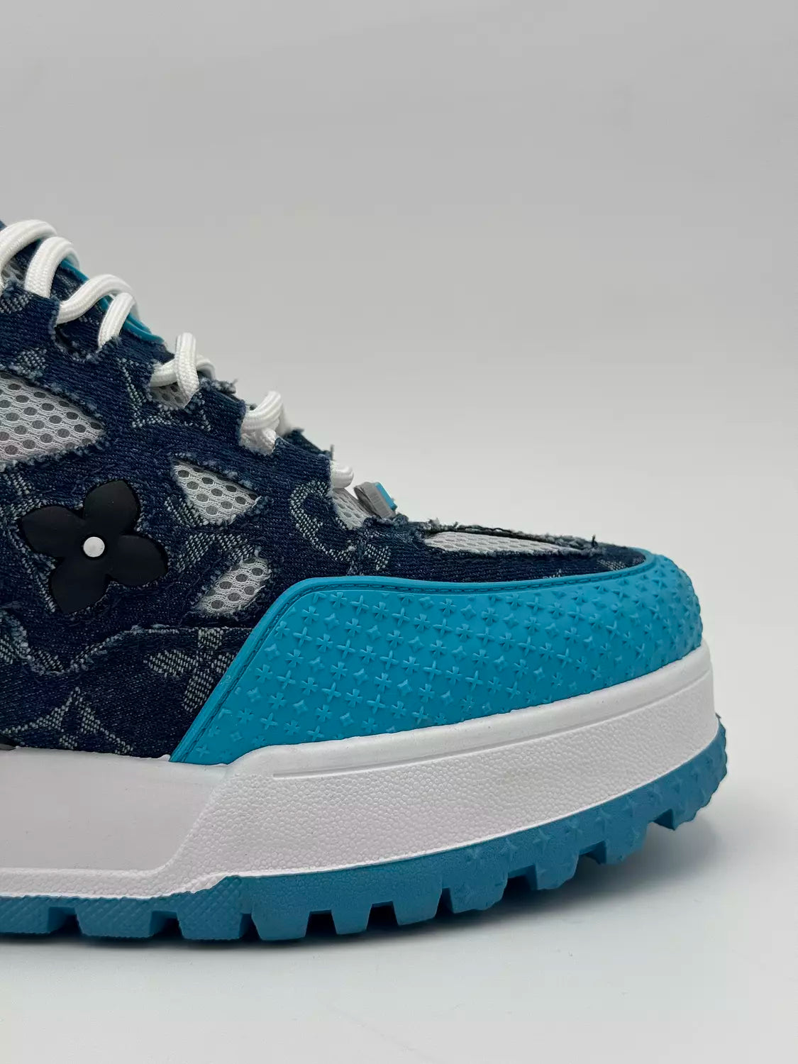 Louis Vuitton Skate (blue denim)