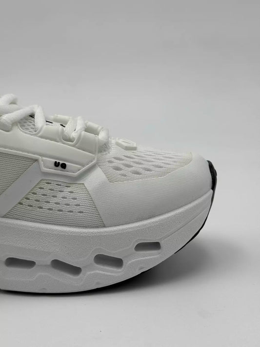 On Cloudrunner 2 (White)