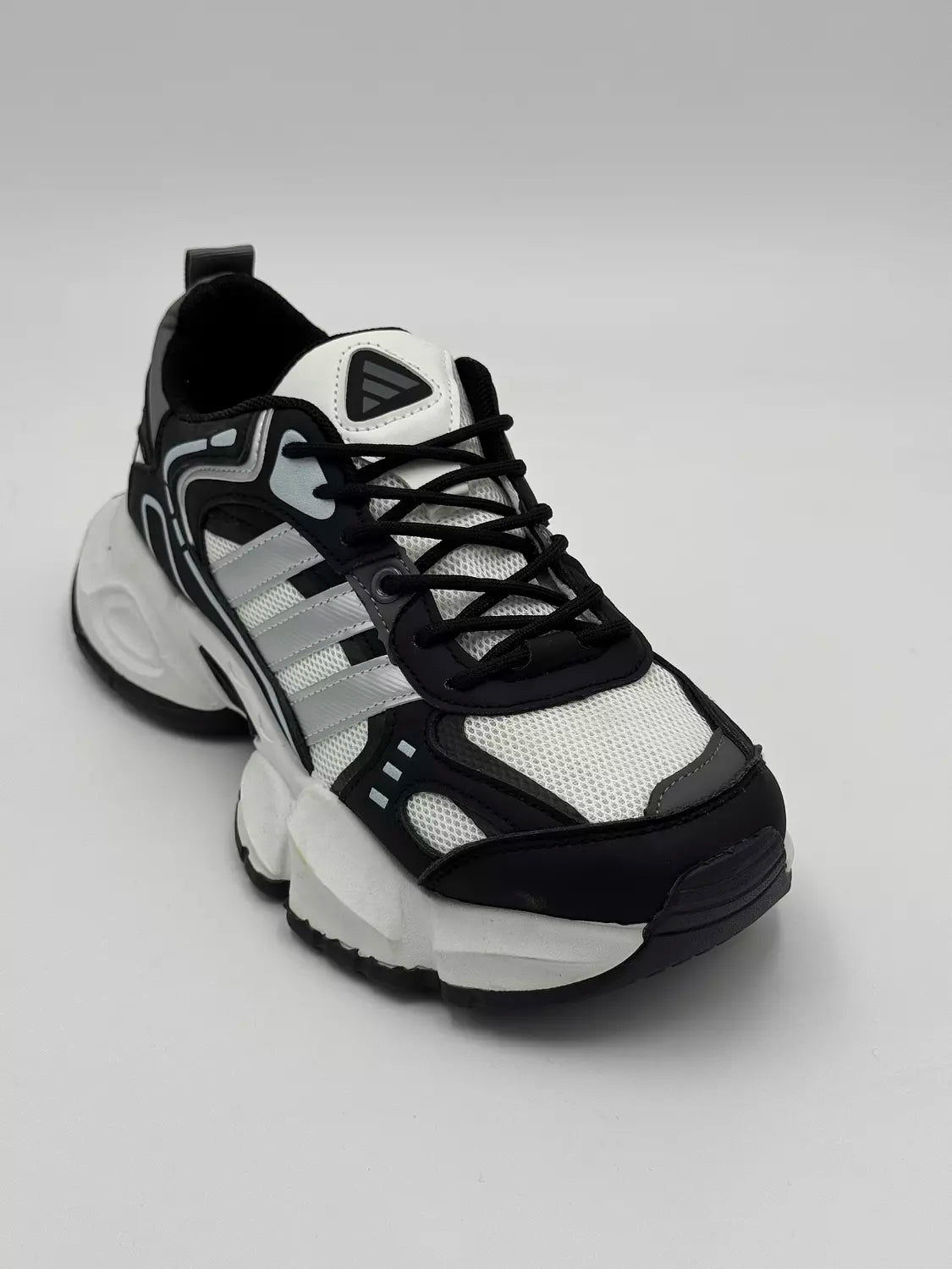 Adidas XLG Runner Deluxe (BXWXS)