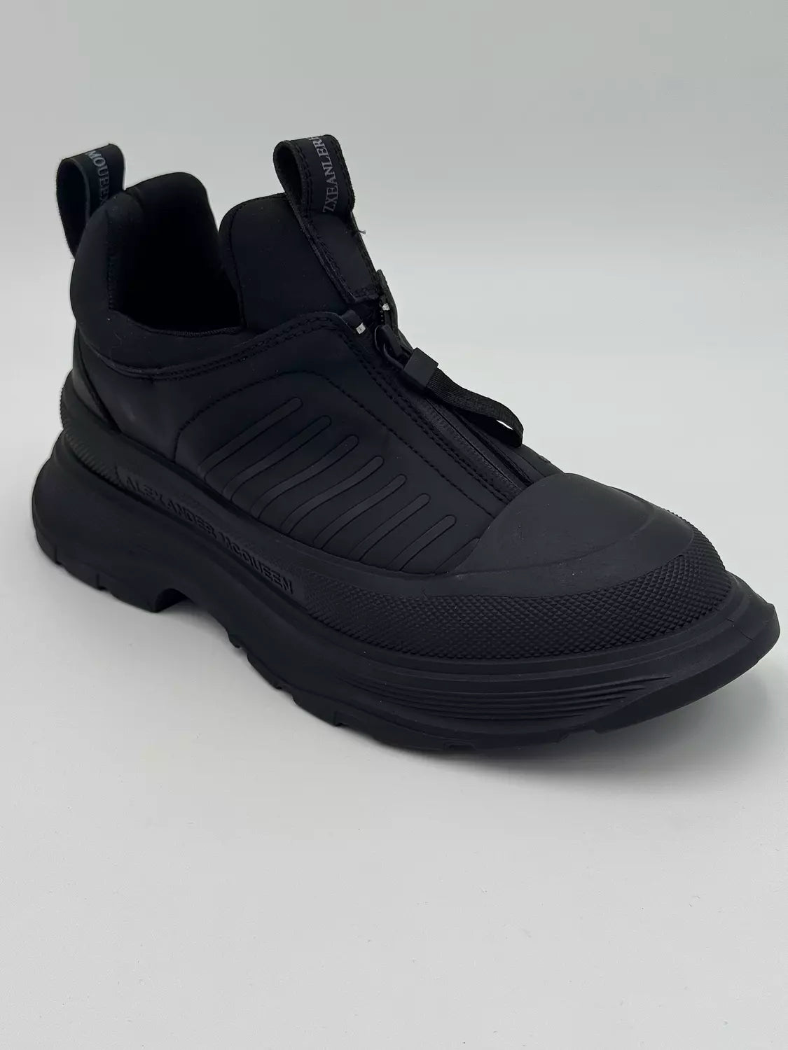 Alexander McQueen Tread Slick (black)