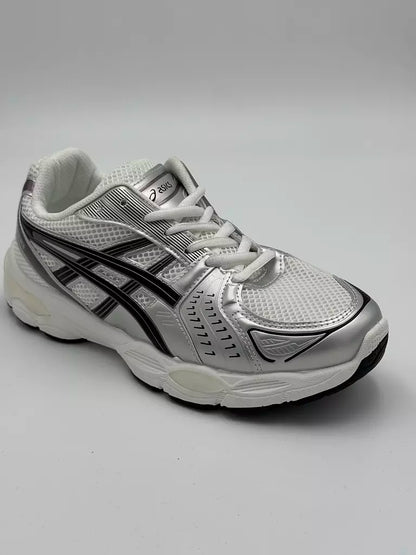 ASICS GEL-Kayano 14 “metallic silver colorway” (w)