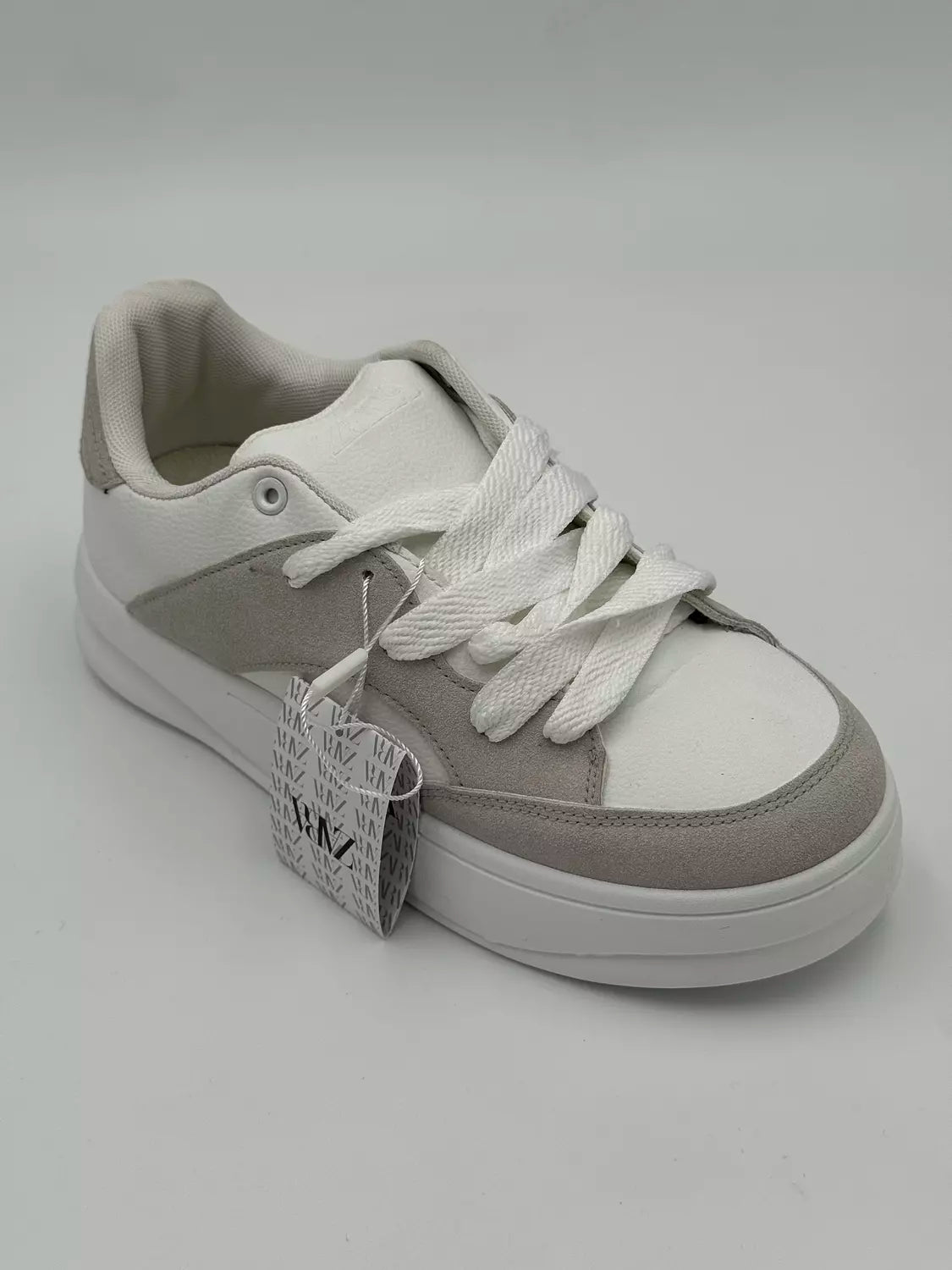 Zara Chunky 220 (white& grey)