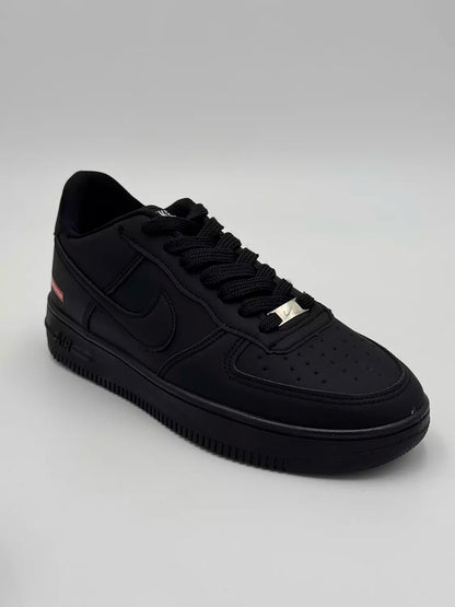 Nike Air Force 1 Low Supreme "All Black"