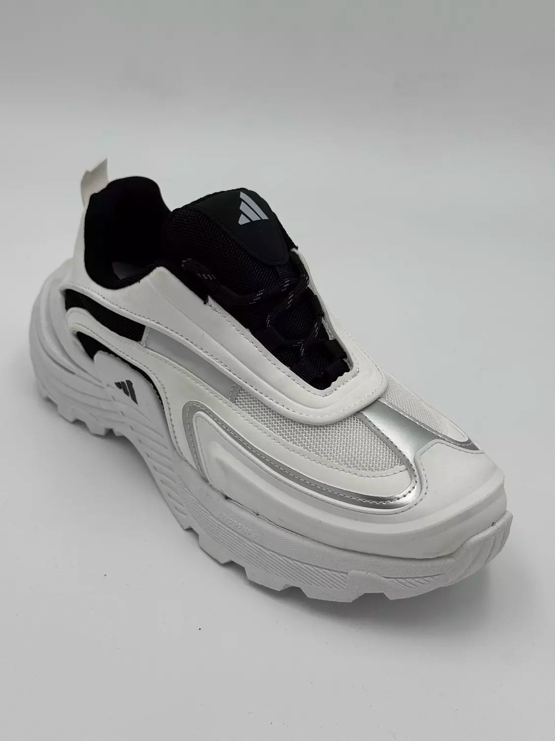 Adidas Wonder Runner (white silver)