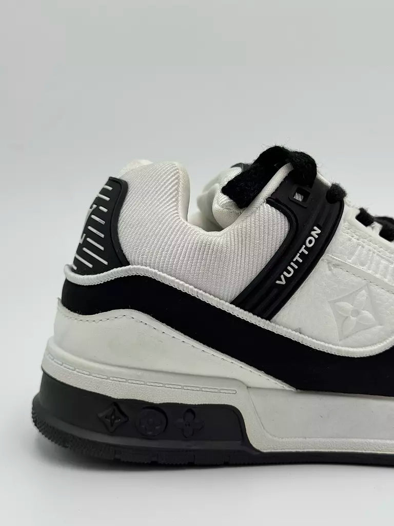 Louis Vuitton Trainer (WXB)