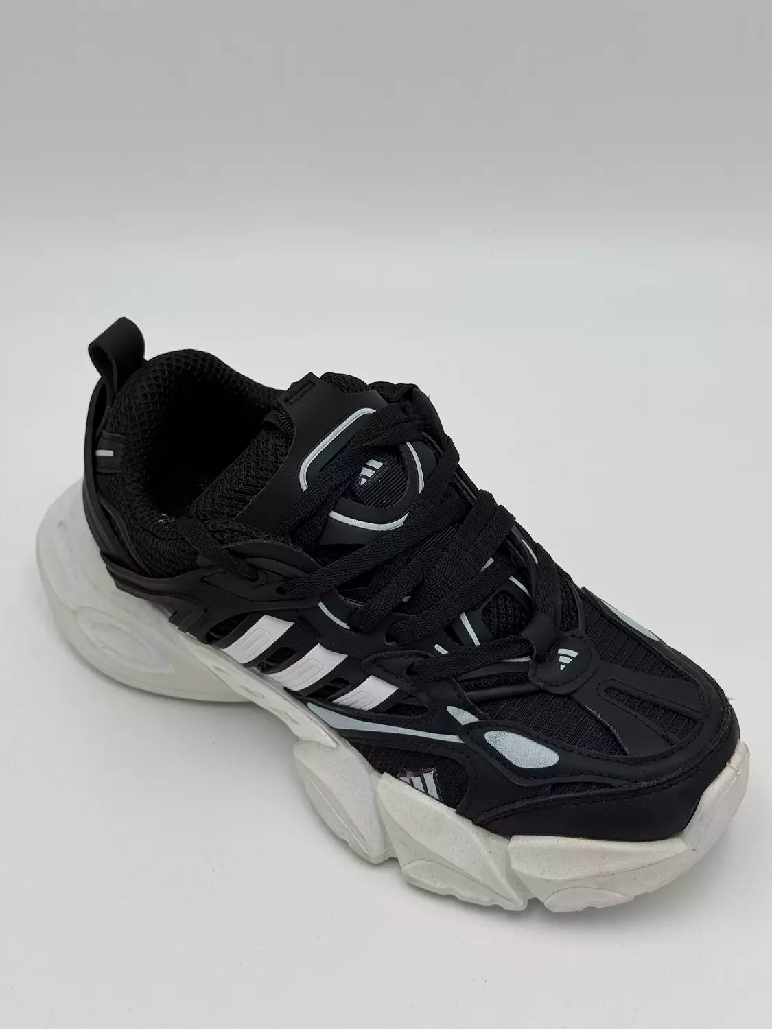 Adidas XLG Runner (BXW)