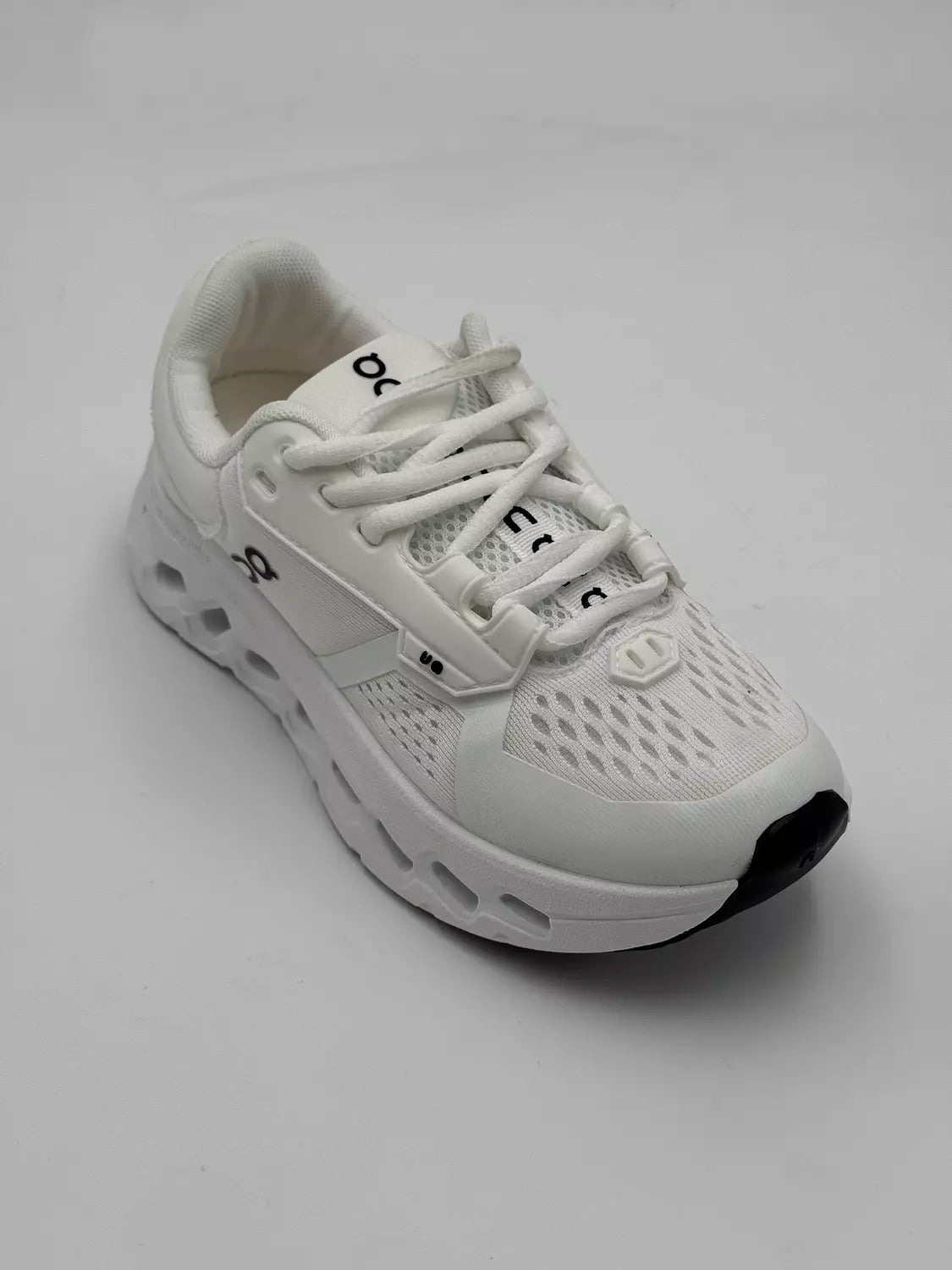 On Cloudrunner 2 (White)
