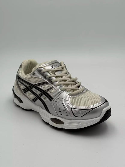 ASICS GEL-Kayano 14 “metallic silver and black colorway” (o)