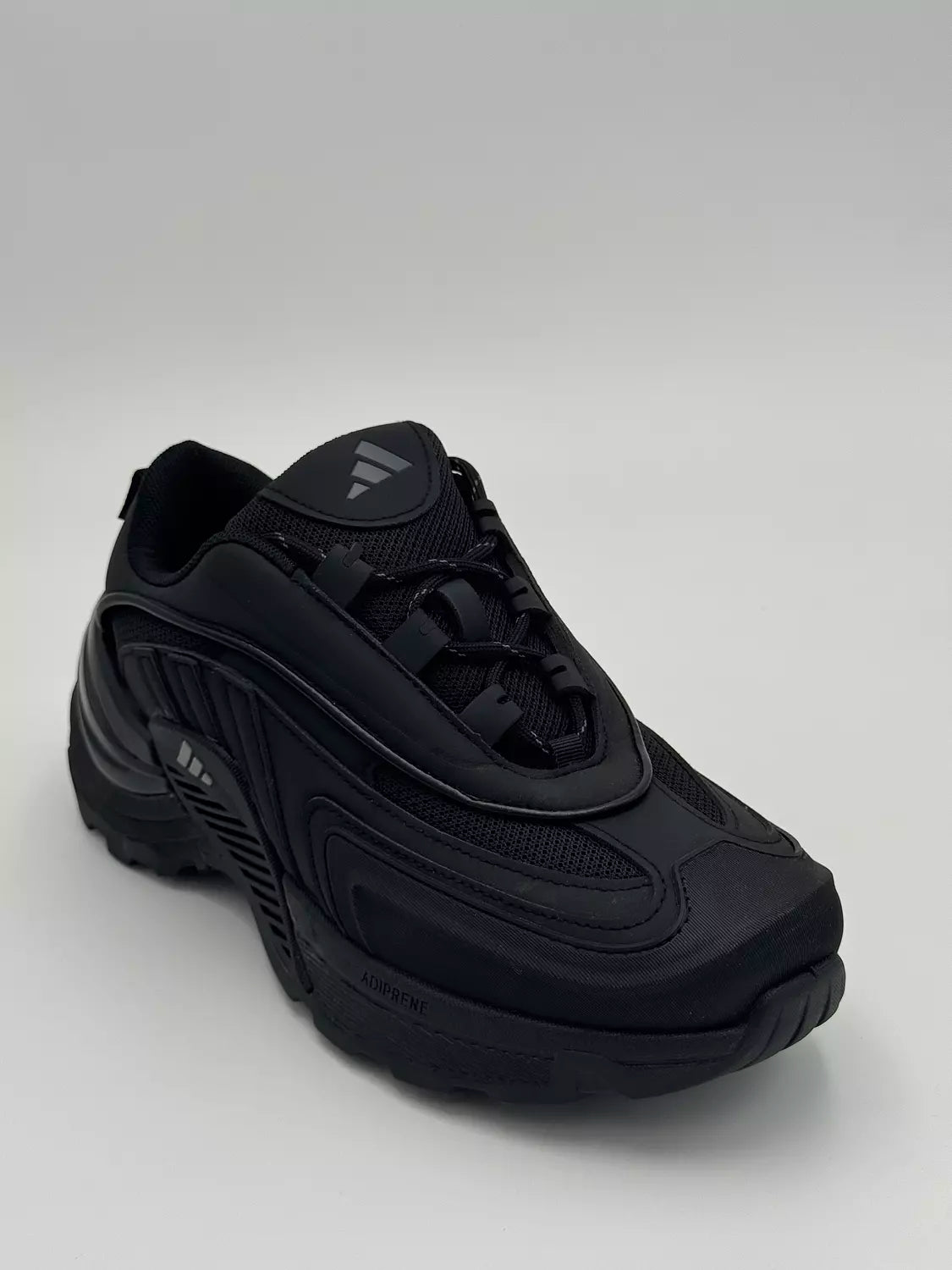Adidas Wonder Runner Turbo "black cat"