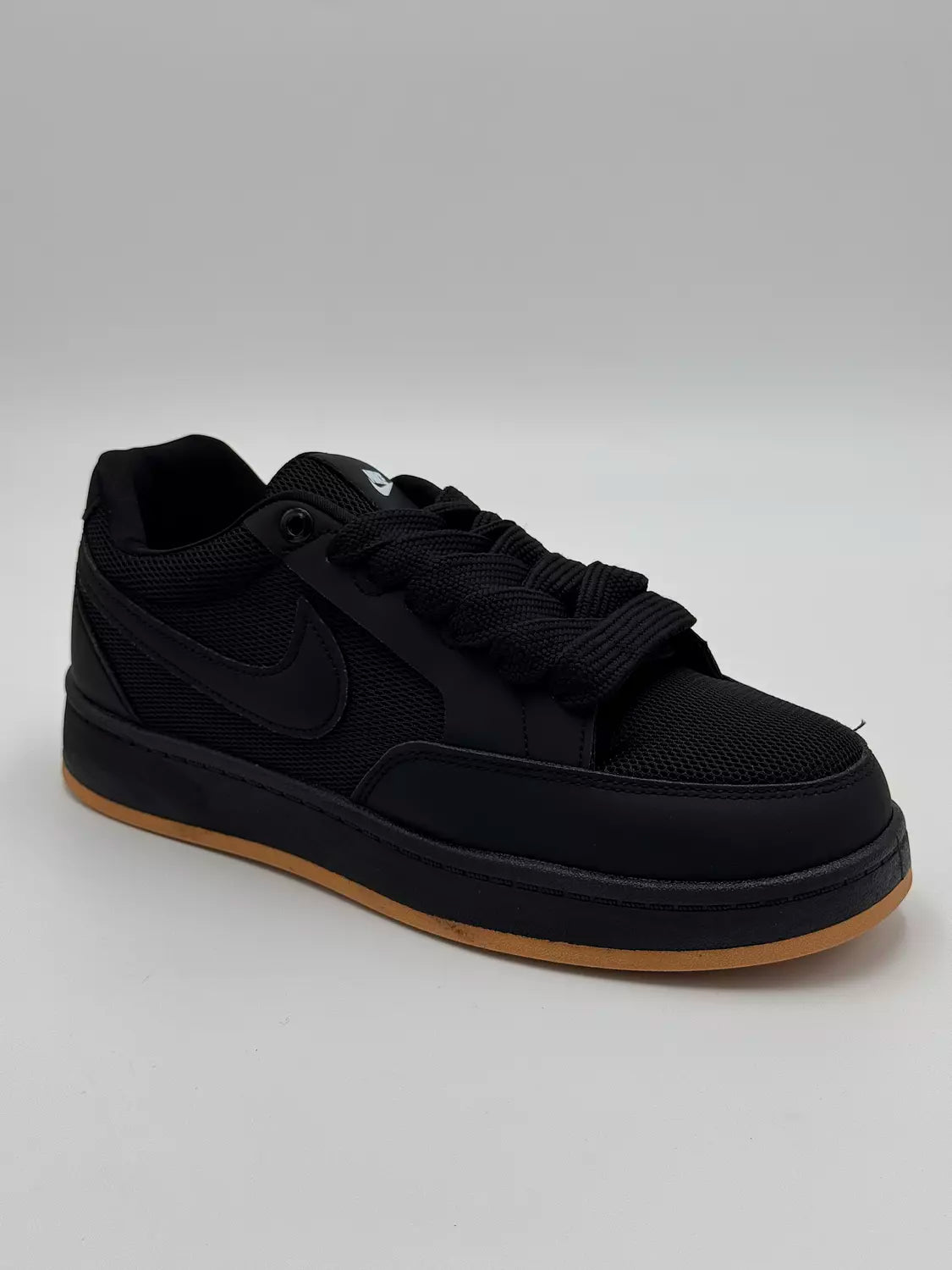 Nike SB FC Classic
