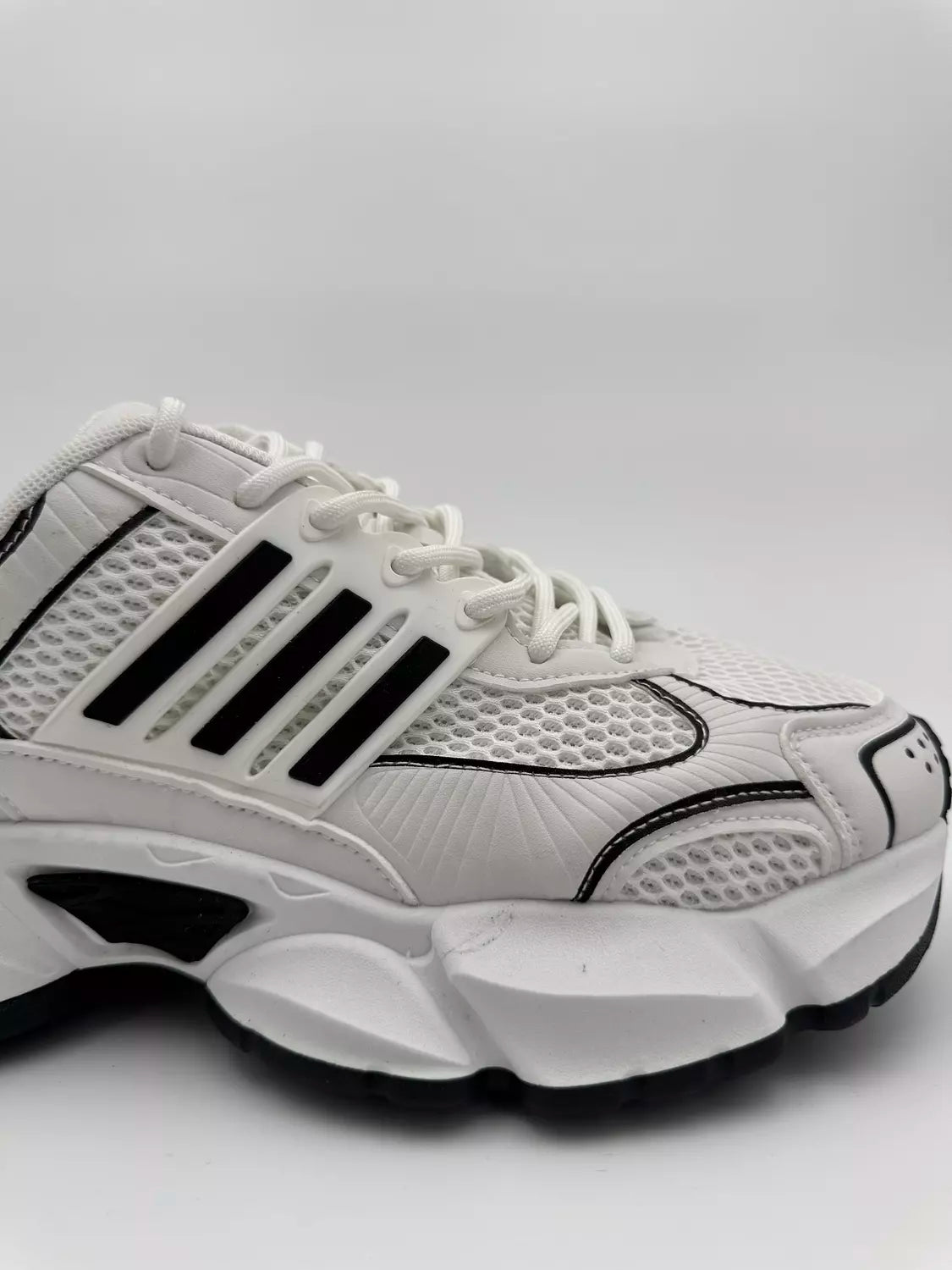Adidas XLG Runner