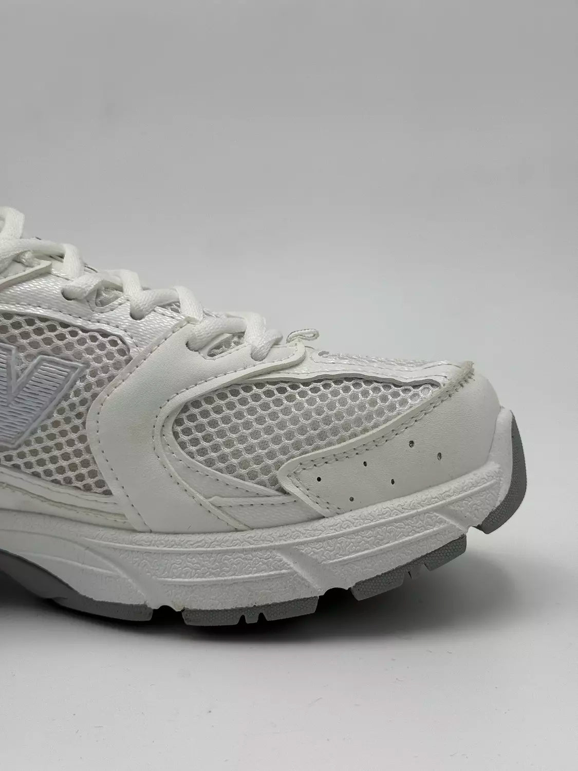 New Balance 530 (all white)