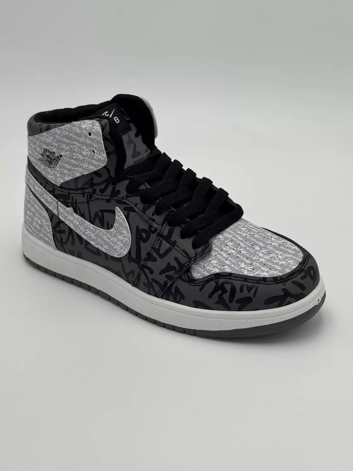 Nike Air Jordan 1 Retro High OG "Rebellionaire"