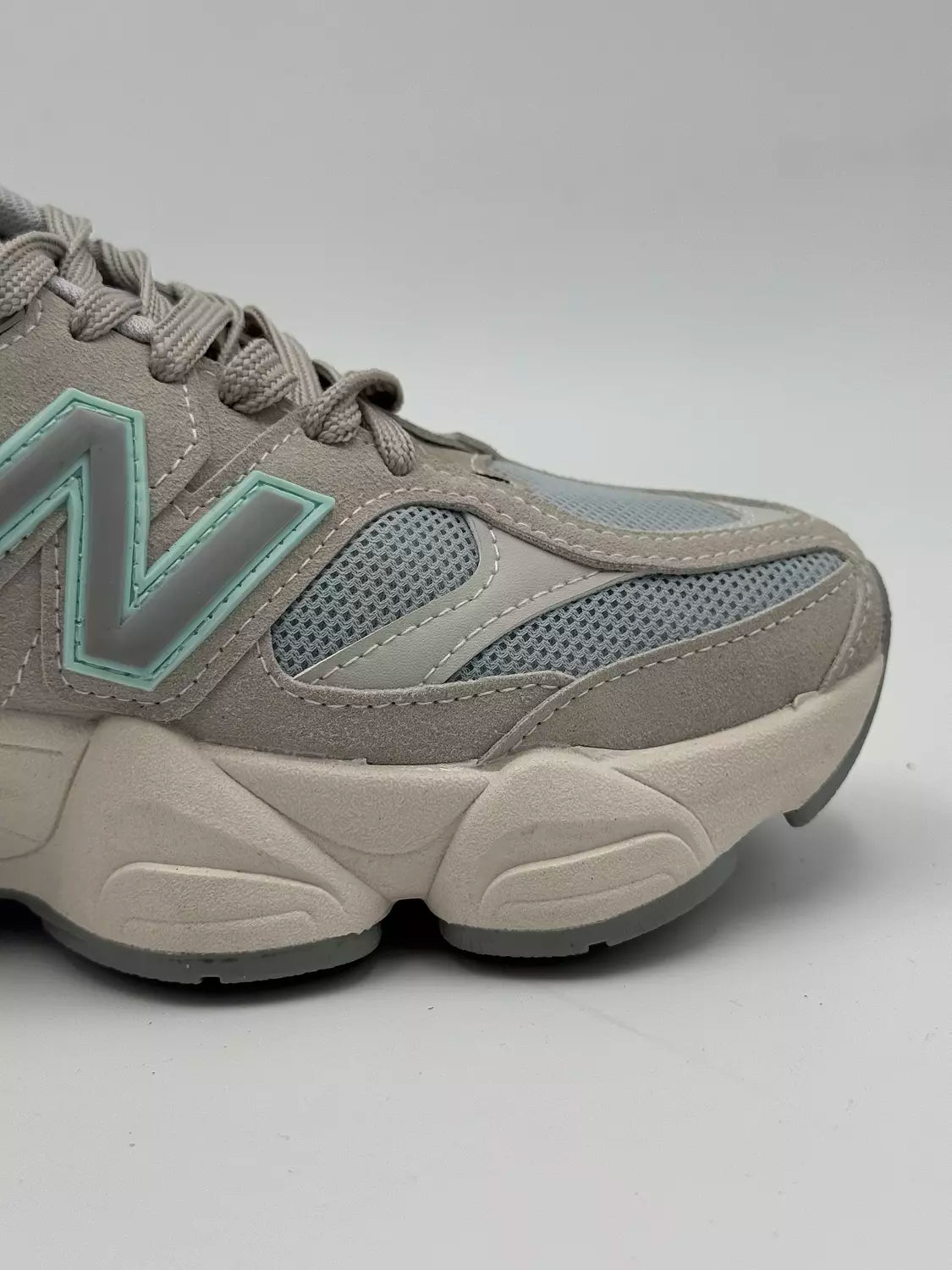 New Balance 9060 "mint green"