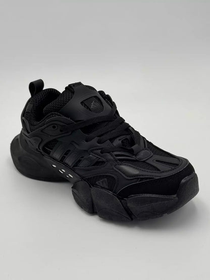 Adidas XLG Runner Deluxe "black cat"