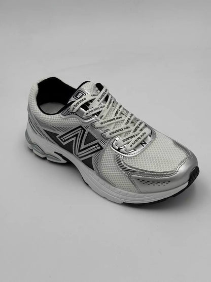 New Balance 860V2 (silver black)