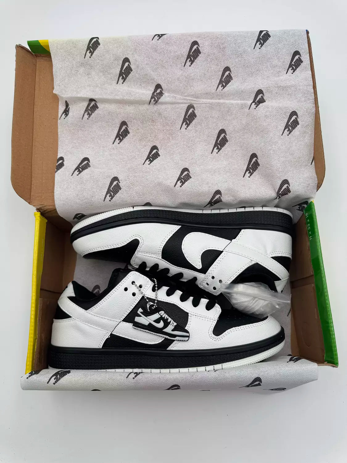 Nike Dunk Reverse Panda