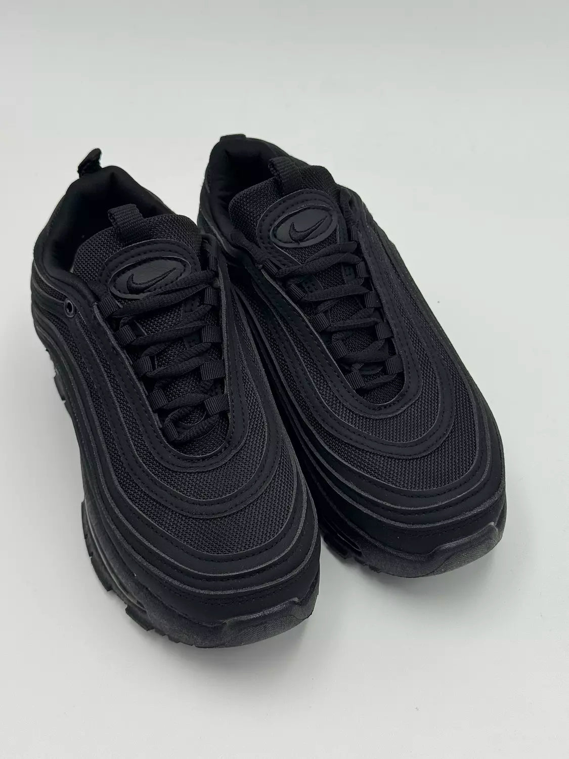 Air Max (Black)