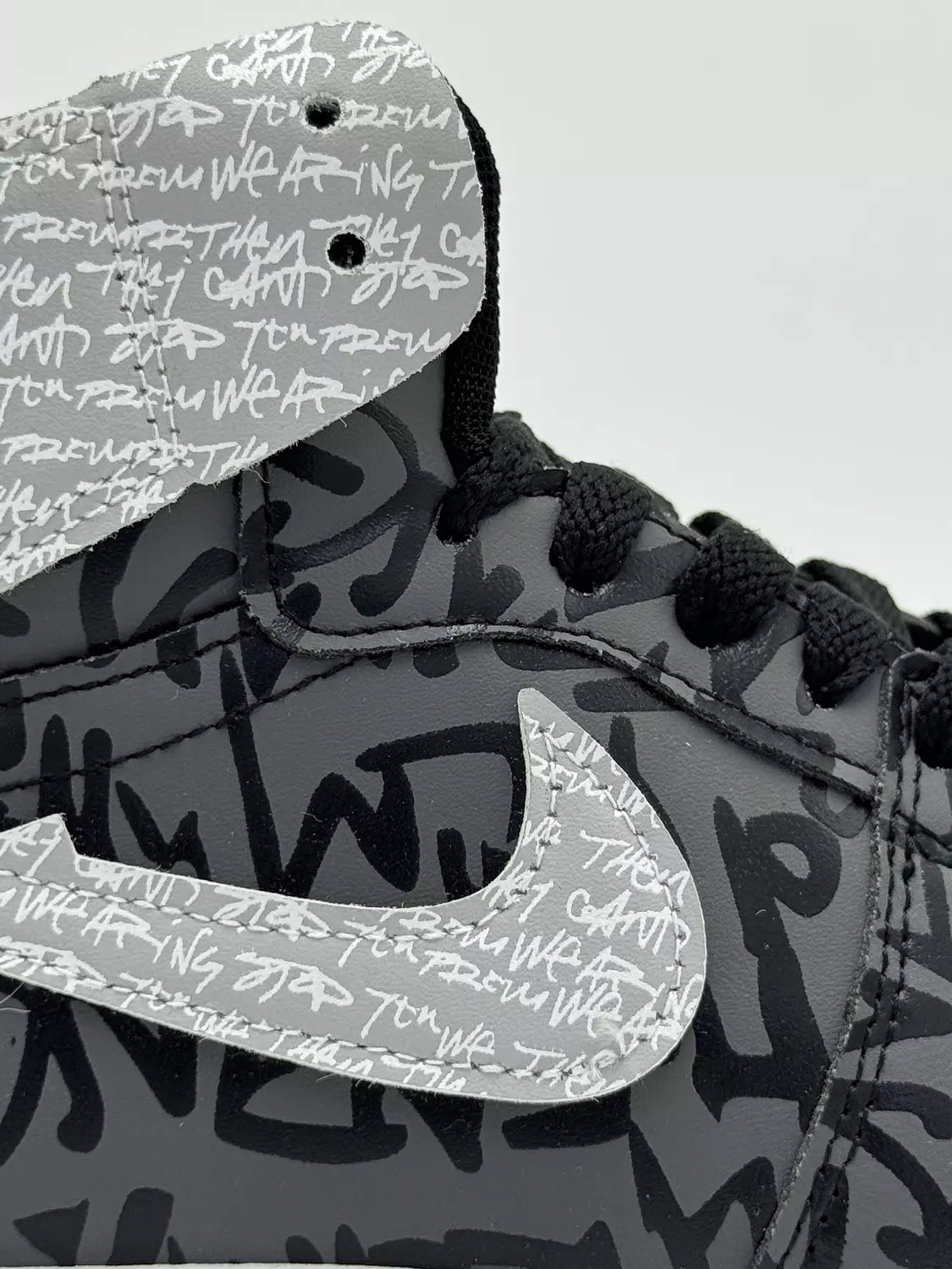 Nike Air Jordan 1 Retro High OG "Rebellionaire"