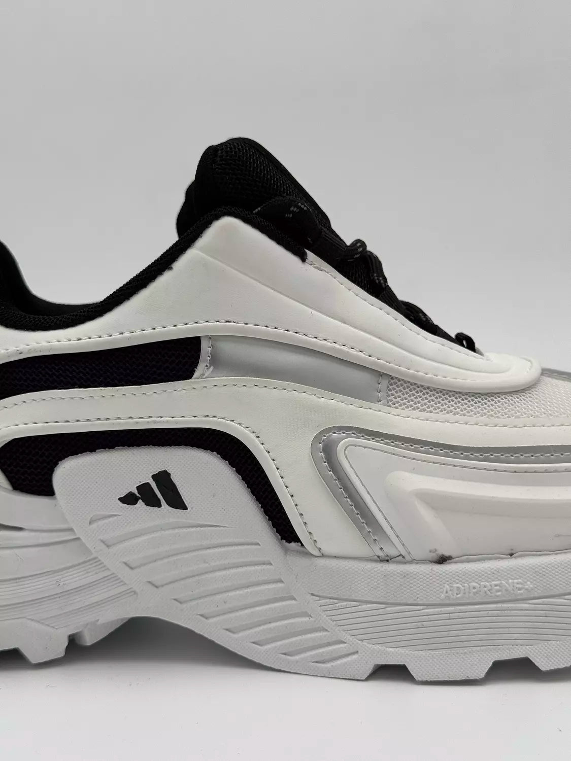 Adidas Wonder Runner (white silver)