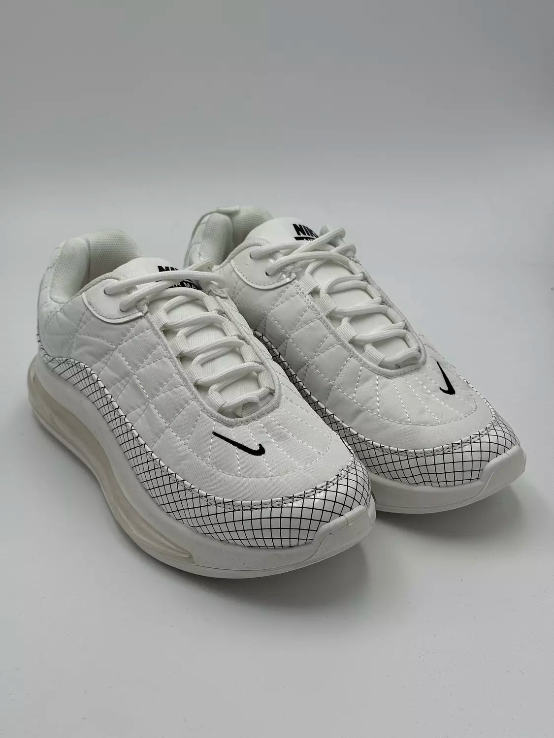 Nike Air MX-720-818 "white"