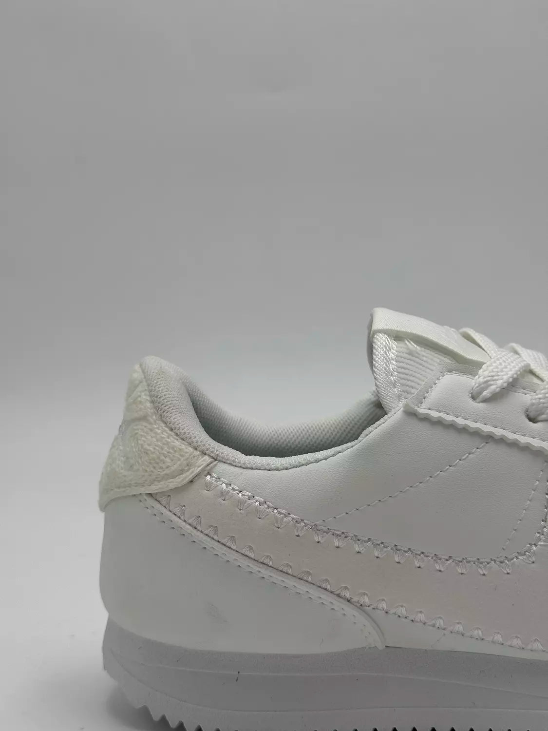 Nike Cortez "white heart"