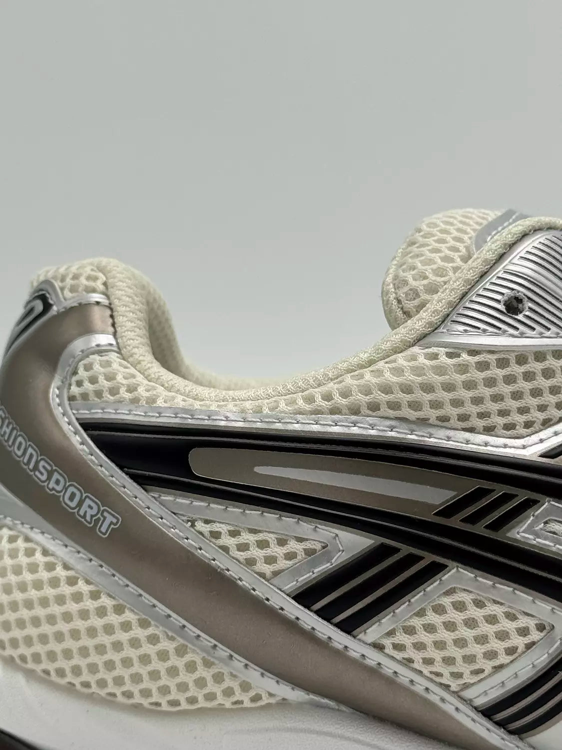 ASICS GEL-Kayano 14 “metallic silver and black colorway” (o)