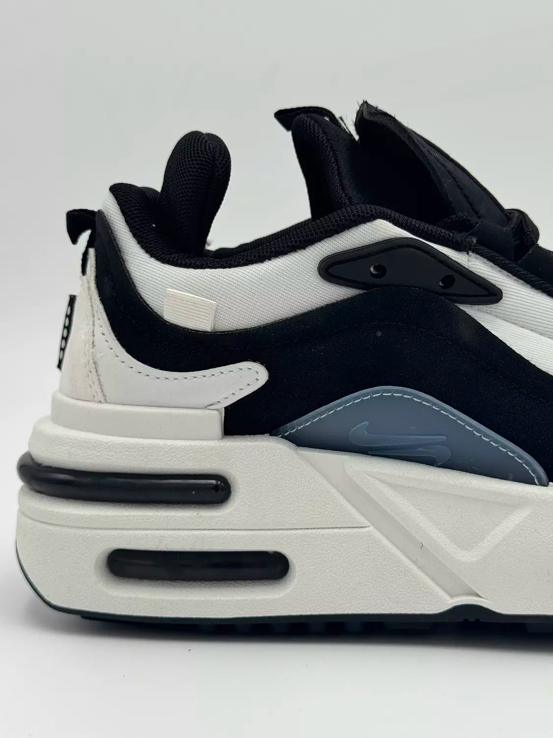 Air Max Furyosa (B&W)