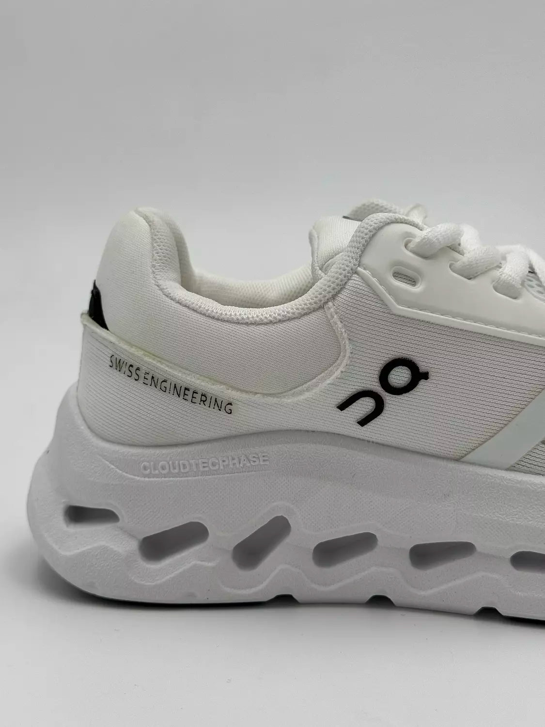 On Cloudrunner 2 (White)
