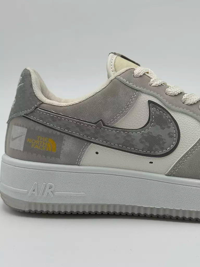 NIKE AIR FORCE 1 X NORTH FACE SNEAKERS (G01)