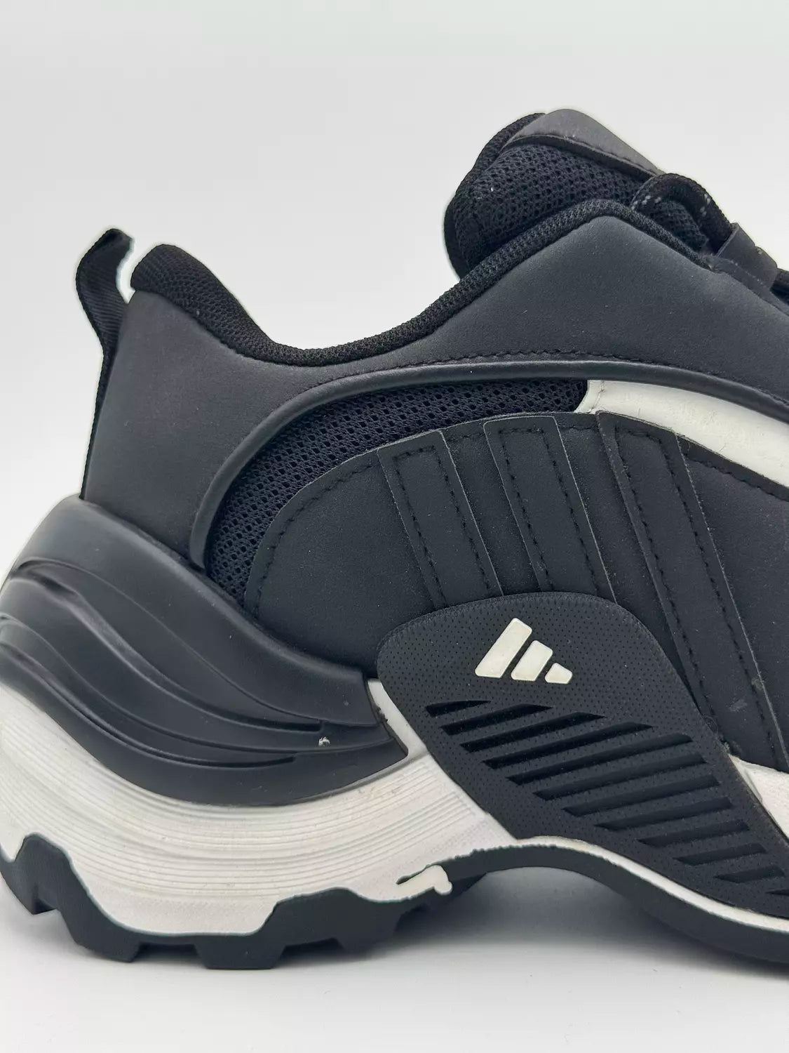 Adidas Wonder Runner Turbo