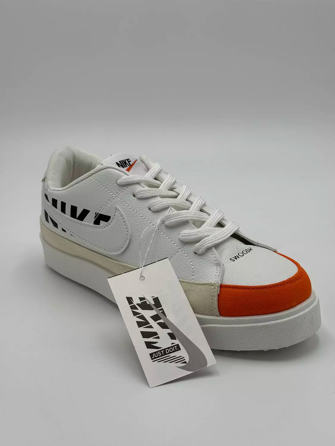 Nike Blazer Low '77 Jumbo "orange toe cap"