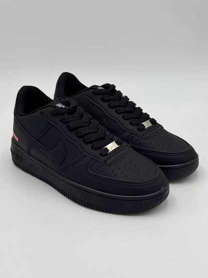Nike Air Force 1 Low Supreme "All Black"