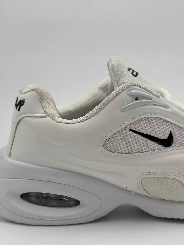 WMNS Air Max Muse (white)