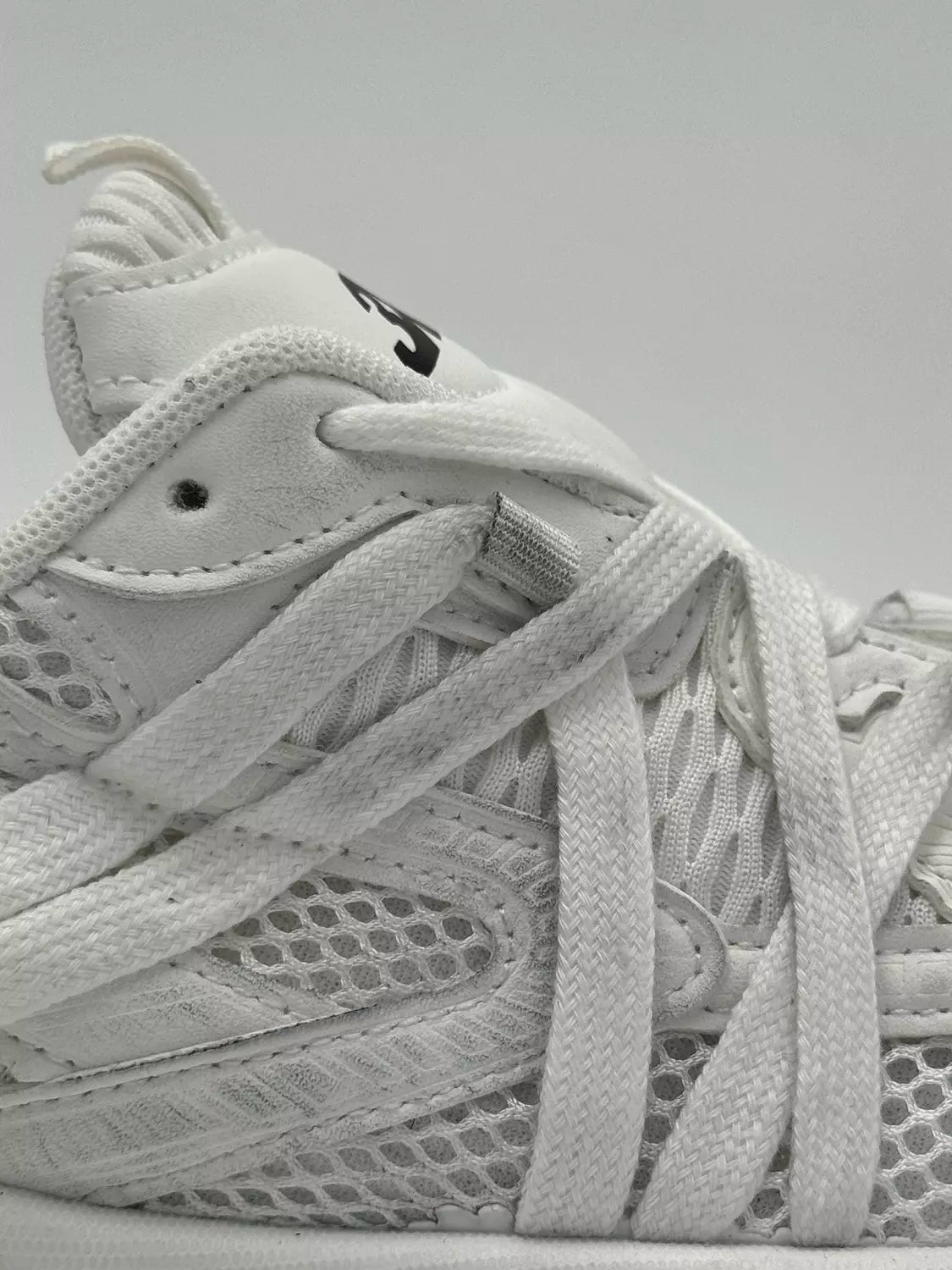 Balenciaga 3XL Extreme Laces B "S"