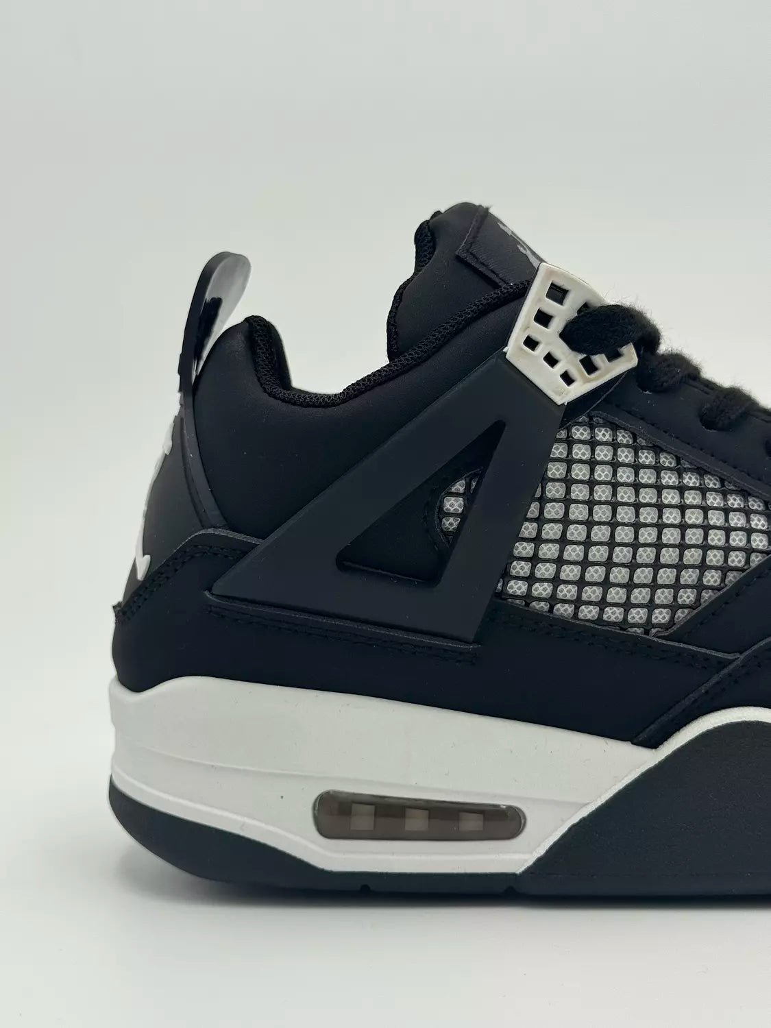 Jordan 4 Retro (white thunder)